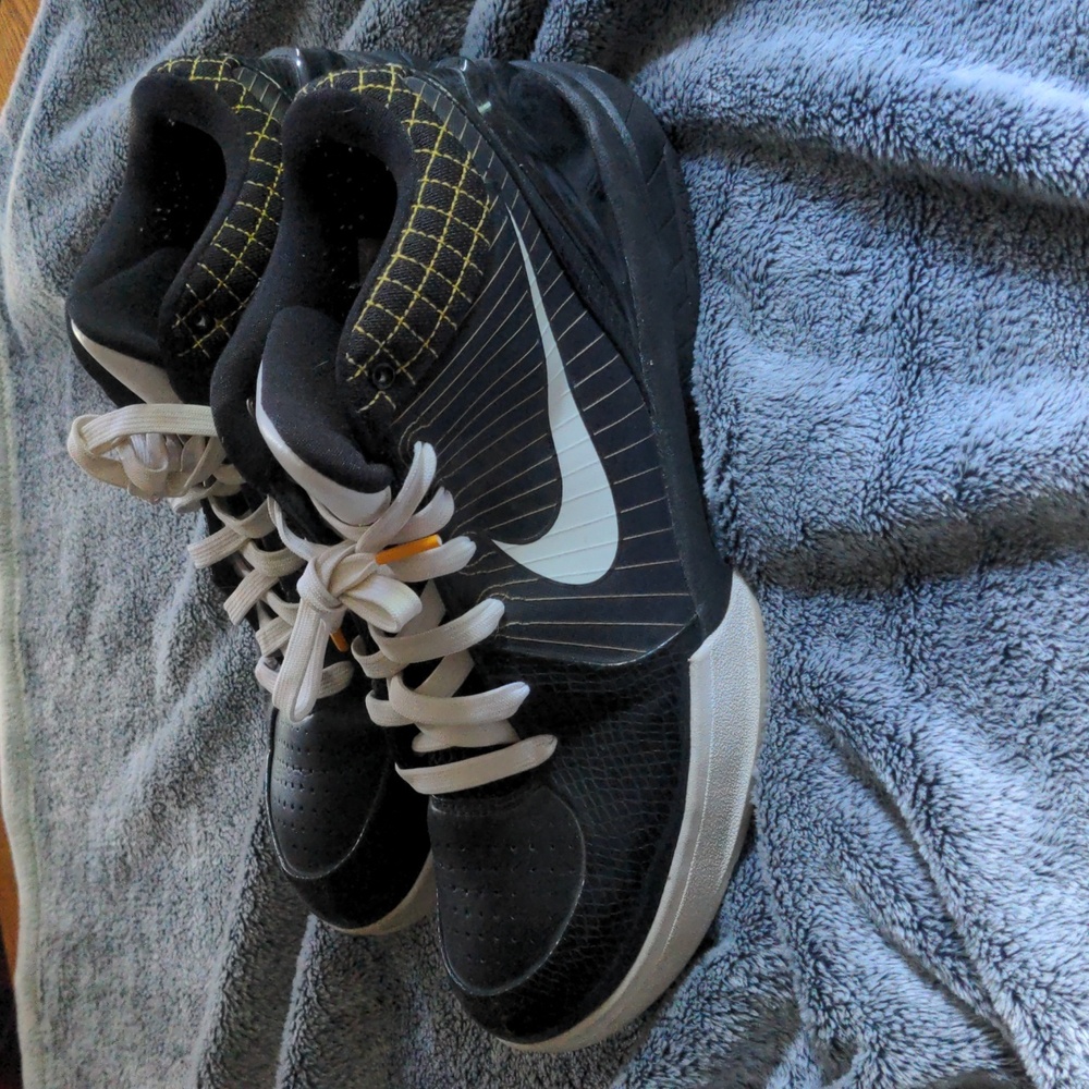 Nike Kobe 4